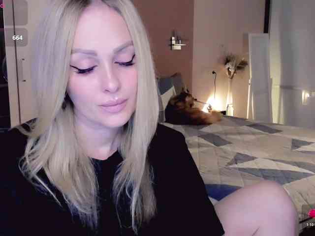 LibbyNora webcam