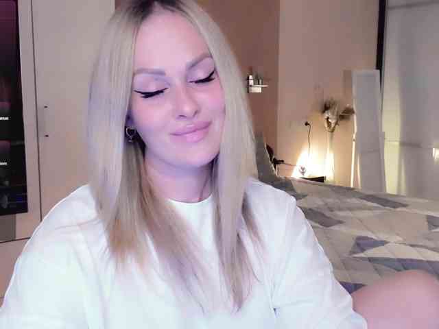 LibbyNora webcam