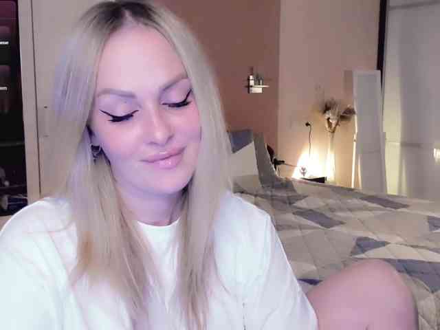 LibbyNora webcam