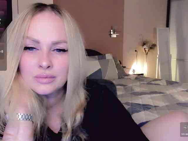 LibbyNora webcam