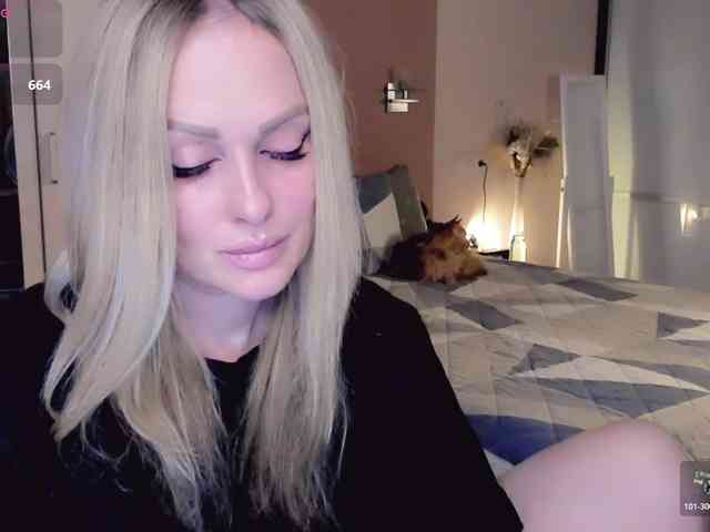 LibbyNora webcam
