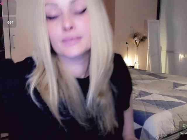 LibbyNora webcam