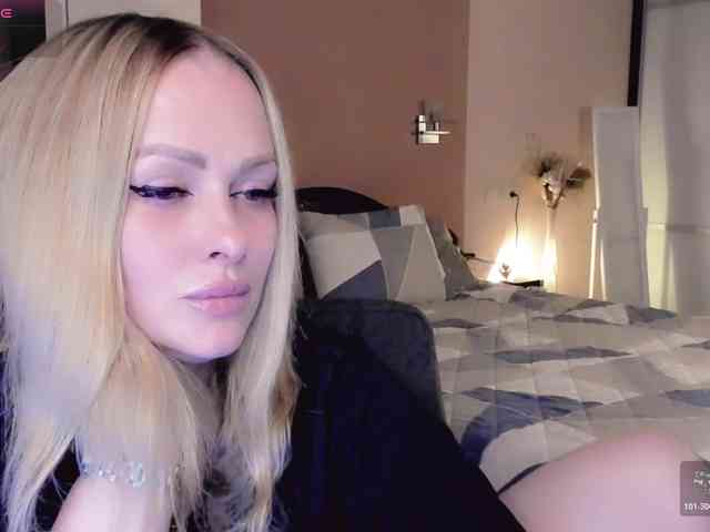 LibbyNora webcam