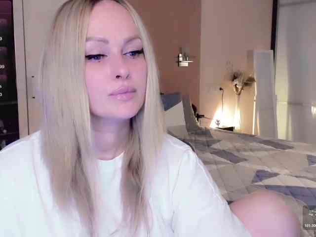 LibbyNora webcam
