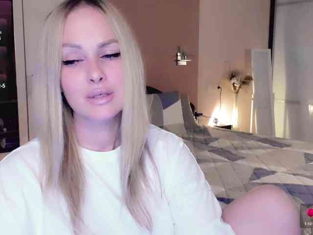 LibbyNora webcam