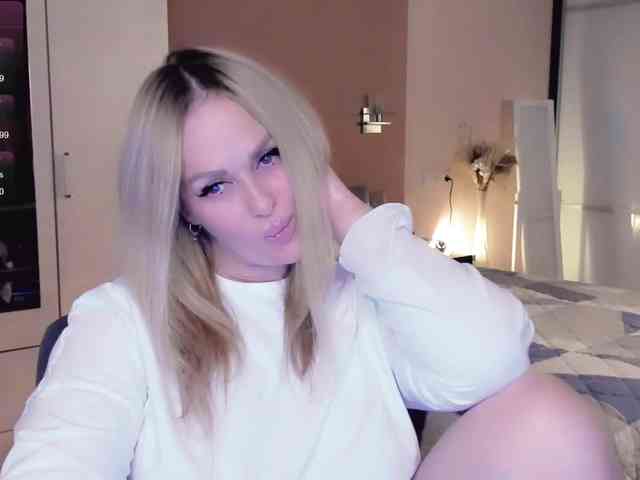 LibbyNora webcam