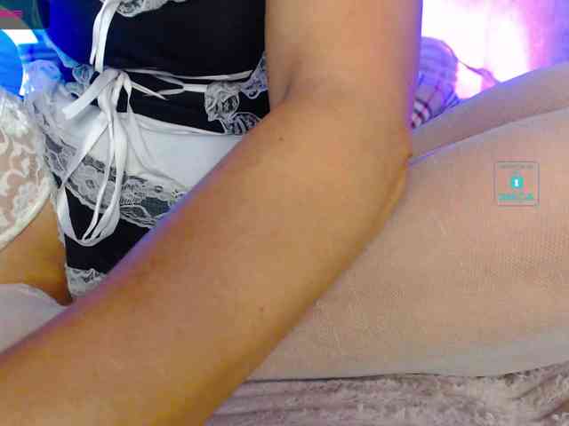 Karoleva_milf webcam