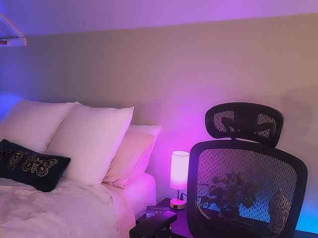 ExcitingWoman webcam