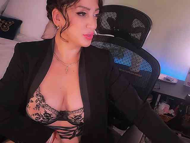 ExcitingWoman webcam