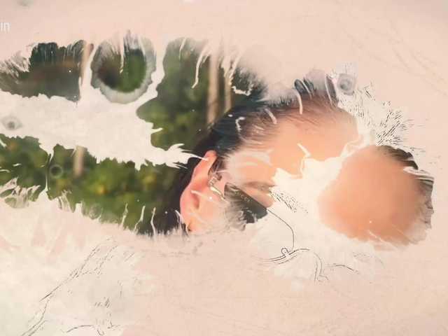 Entrez le videochat erotique avec le
modèle Taanni Taanni