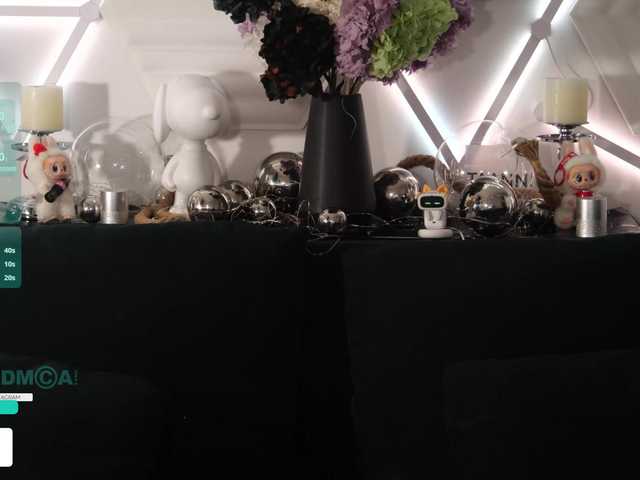 Accedi alla chat con il nickname Taanni Taanni