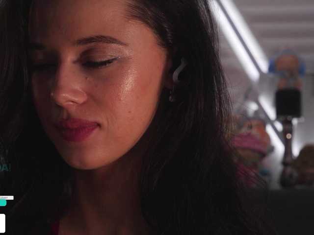 go to chat with Taanni