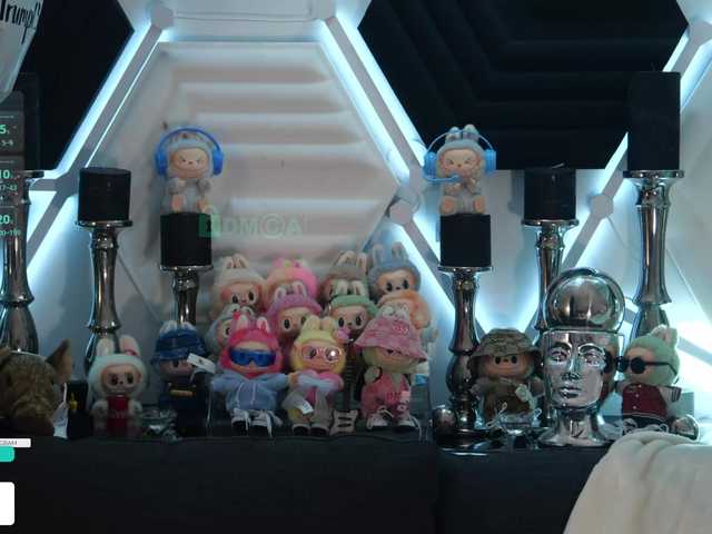 Vai a chattare su Taanni Taanni