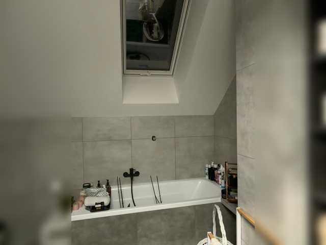 Vai a chattare su Taanni Taanni