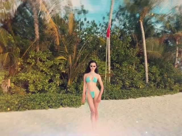 Entra en el chat con el modelo Taanni Taanni