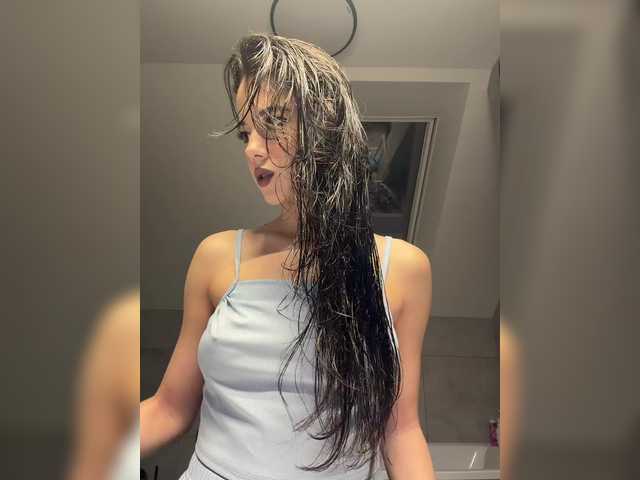 go to chat with Taanni