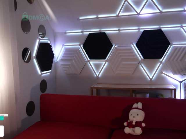 Entrez le videochat erotique avec le
modèle Taanni Taanni