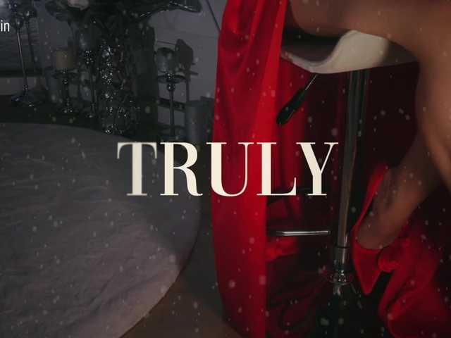 Entra en el chat con el modelo Taanni Taanni