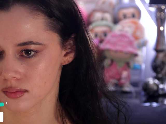 Entra en el chat con el modelo Taanni Taanni