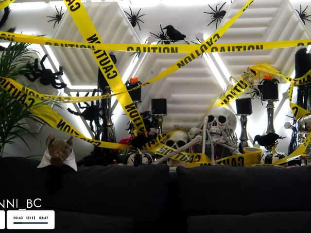 go to chat with Taanni