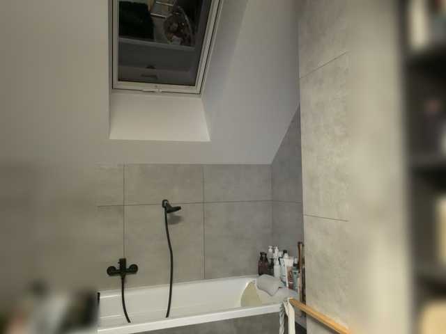 Vai a chattare su Taanni Taanni