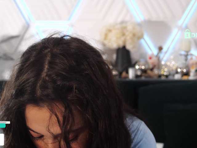 Entrez le videochat erotique avec le
modèle Taanni Taanni