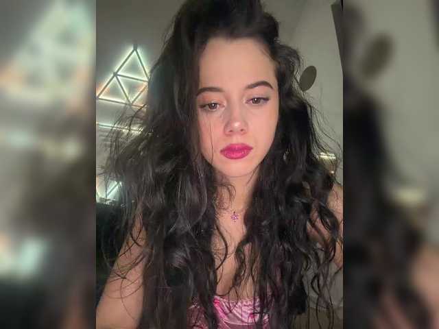 Entrez le videochat erotique avec le
modèle Taanni Taanni