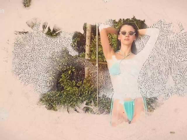 Entra en el chat con el modelo Taanni Taanni