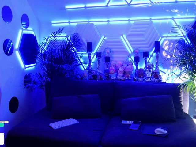 Vai a chattare su Taanni Taanni