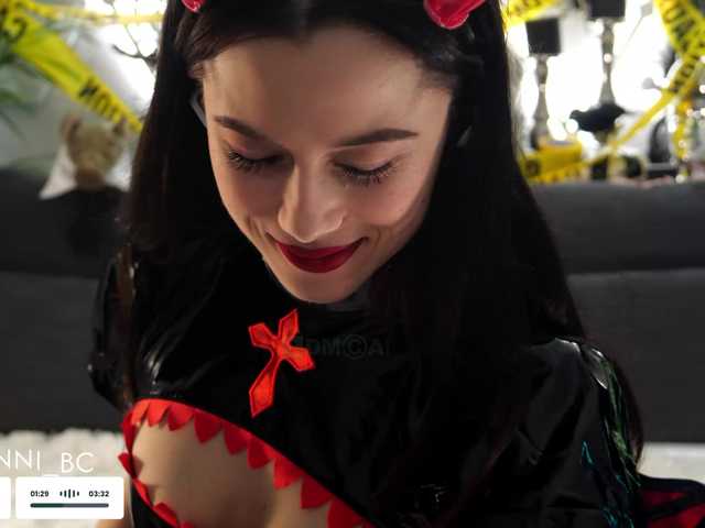 Entrez le videochat erotique avec le
modèle Taanni Taanni