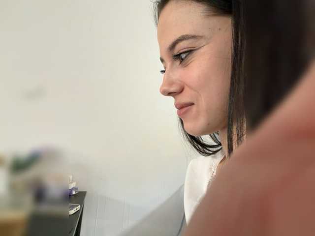 Entrez le videochat erotique avec le
modèle Taanni Taanni