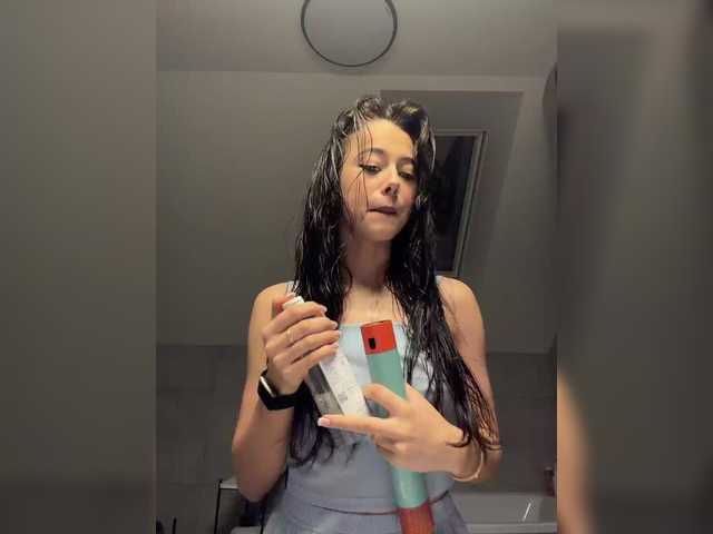 Vai a chattare su Taanni Taanni