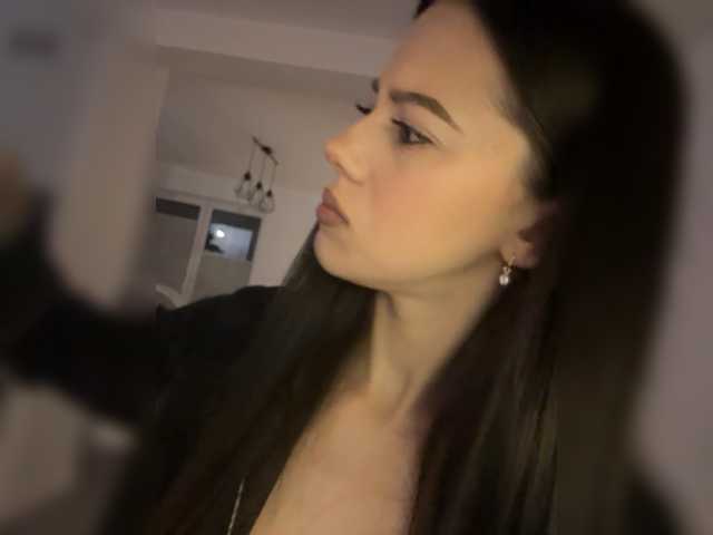 go to chat with Taanni