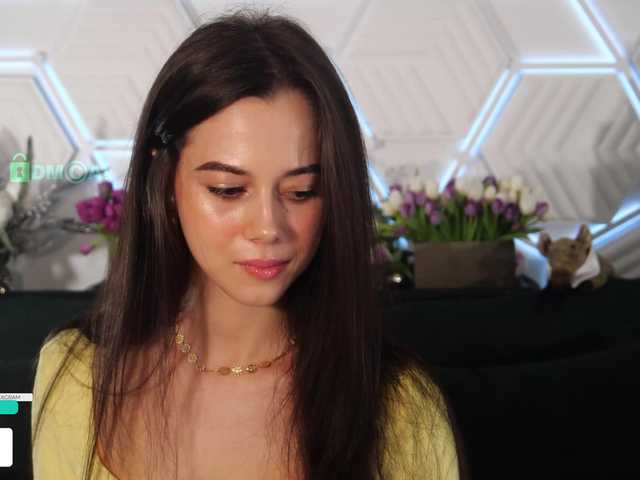 Idź na czacie Taanni Taanni