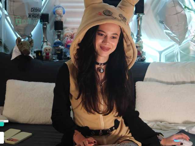 go to chat with Taanni