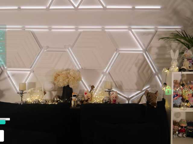 Vai a chattare su Taanni Taanni