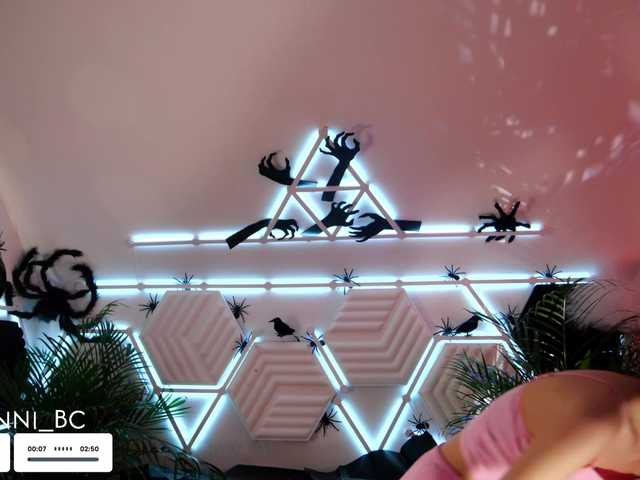 go to chat with Taanni