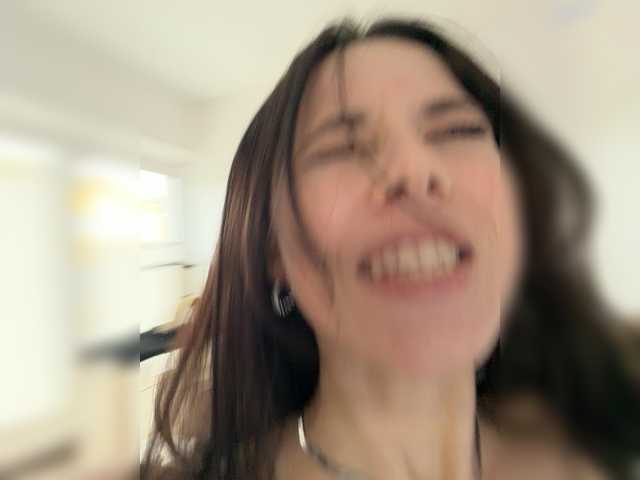 Entrez le videochat erotique avec le
modèle Taanni Taanni