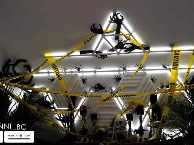 Entra en el chat con el modelo Taanni Taanni