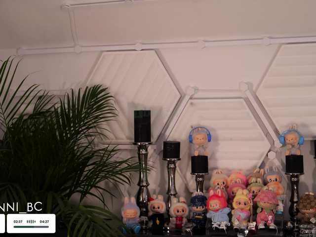 Vai a chattare su Taanni Taanni