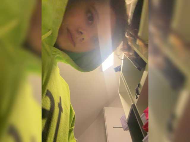 Vai a chattare su Taanni Taanni