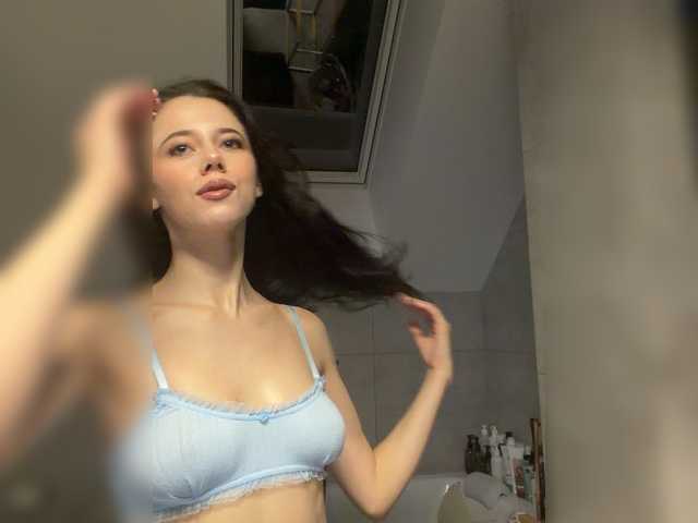 Vai a chattare su Taanni Taanni