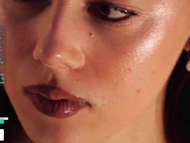 Entrez le videochat erotique avec le
modèle Taanni Taanni