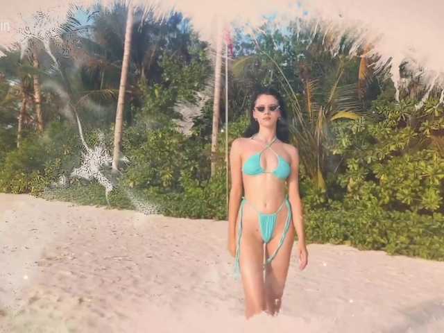 Entra en el chat con el modelo Taanni Taanni