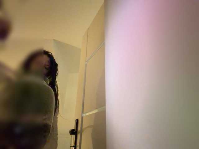 Vai a chattare su Taanni Taanni