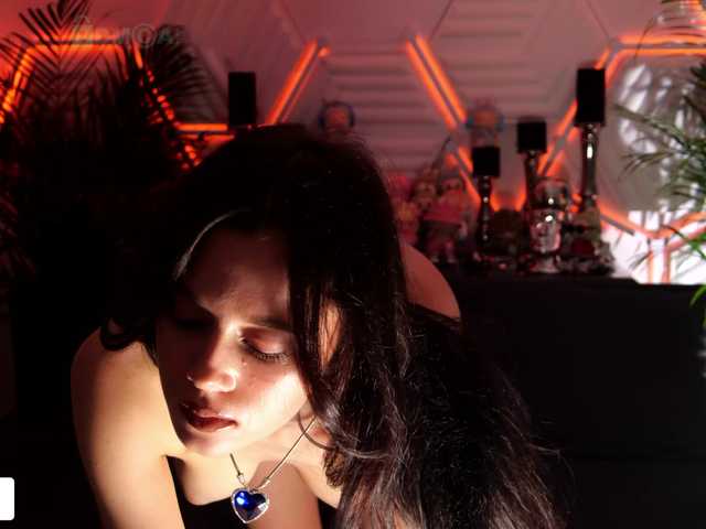 Accedi alla chat con il nickname Taanni Taanni