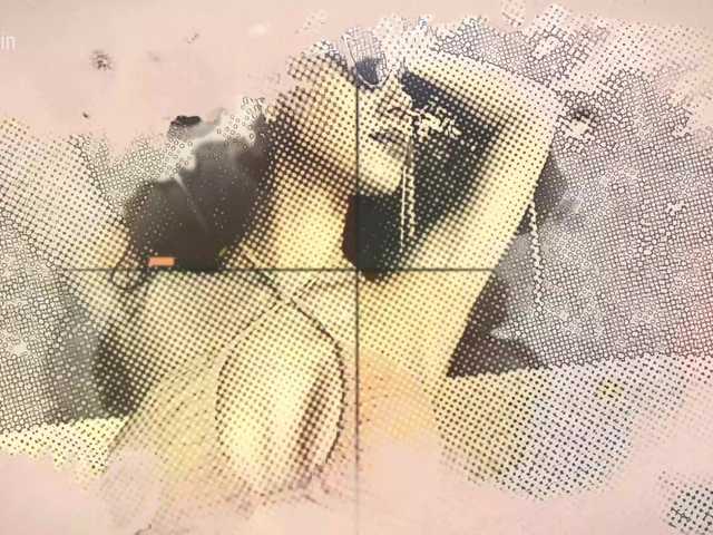 Entra en el chat con el modelo Taanni Taanni