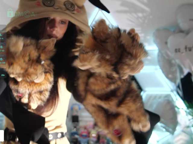 go to chat with Taanni