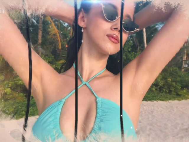 Gratis Live Sexcam mit Taanni Taanni