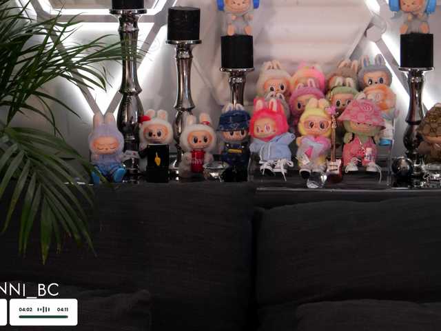 Entra en el chat con el modelo Taanni Taanni